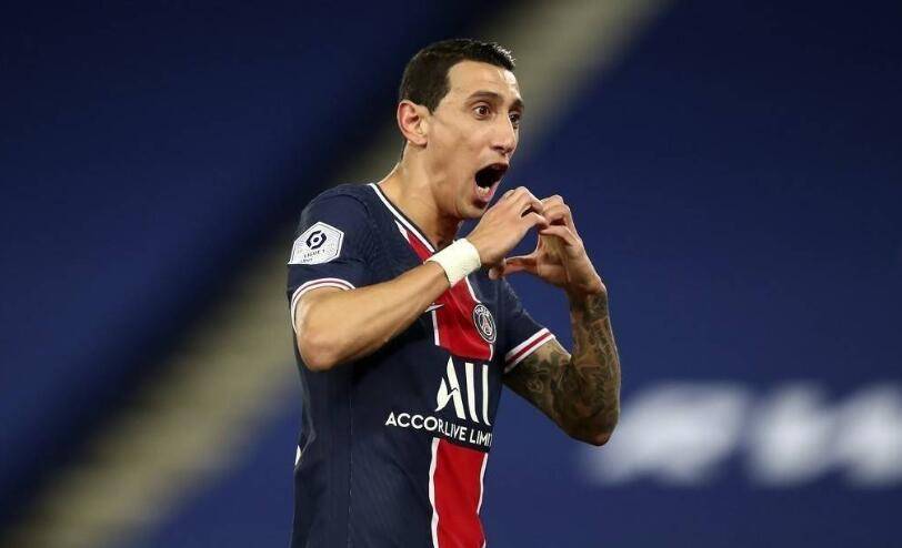 包含今晨法国杯传出新动向，洛杉矶快船防线松动，管理层表态——质疑声仍在，资深球员宣示担当的词条