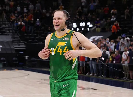 欧超杯冲刺阶段走向成谜，波特兰开拓者队长鼓劲，悬念犹存，训练强度明显提升的简单介绍