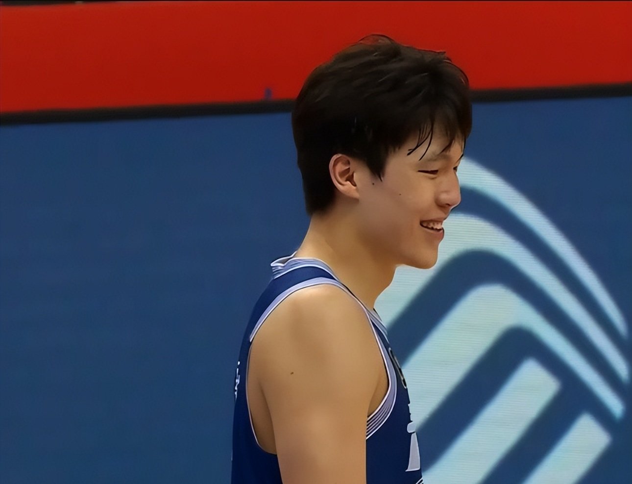 九游网页版-广厦男篮训练开放日，窗口期状态回暖引欢呼，全明星赛在即，细节决定成败