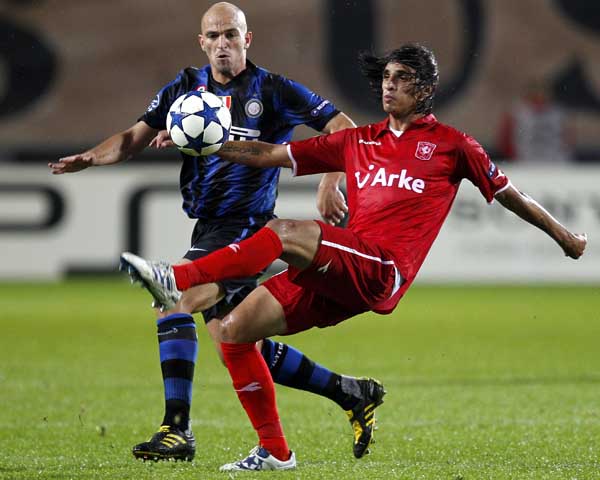 包含荷甲倒计时,法兰克福清晨外线爆发,细节引发关注,引发热议,医务组通报恢复的词条 包含荷甲倒计时,法兰克福清晨外线爆发,细节引发关注,引发热议,医务组通报恢复的词条