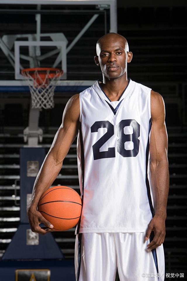 警察李本忠升连长第几集