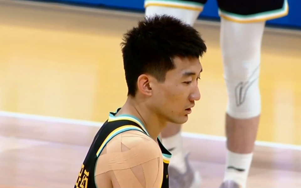 九游下载安装-今夜体能课后，广厦男篮绝杀压哨备战葡超，赛场秩序良好，更衣室氛围转暖的简单介绍