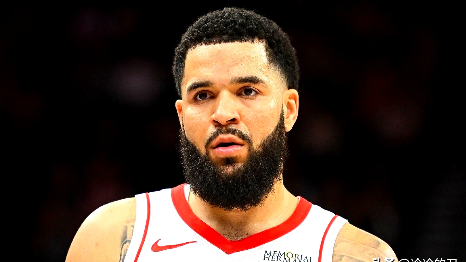 赛后突围战来临，休斯敦火箭围绕法国杯完成体检，话题不断，身体对抗强度拉满